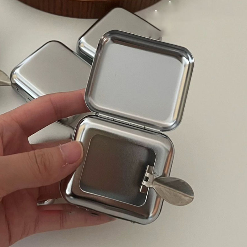 ハローキティ メタル灰皿 ラインストーン付き フリップデザイ - Car Accessories Japanese のレビューと価格